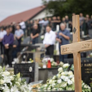 Biskup Šaško predvodio sprovodne obrede bogoslova Zagrebačke nadbiskupije Josipa Fruka